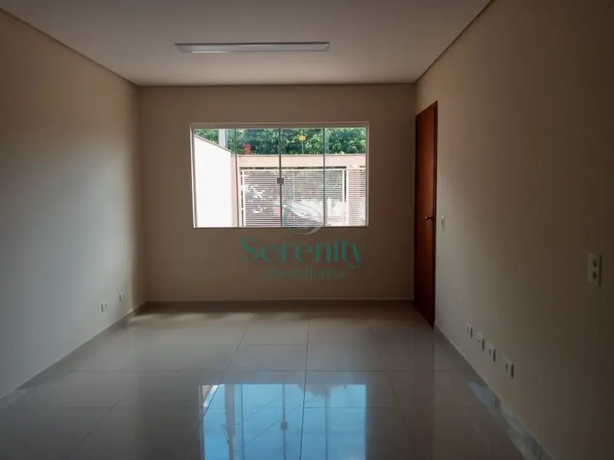Foto 6 de Sobrado com 3 quartos para alugar, 100m2 em Bandeirantes, Londrina - PR