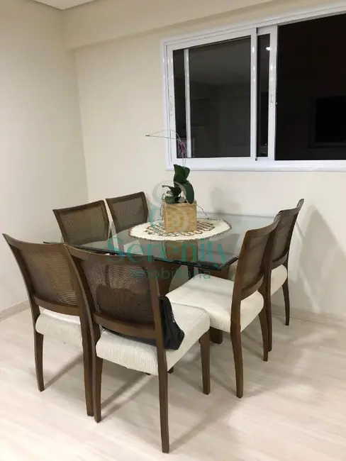 Foto 8 de Apartamento com 2 quartos à venda, 74m2 em Aurora, Londrina - PR