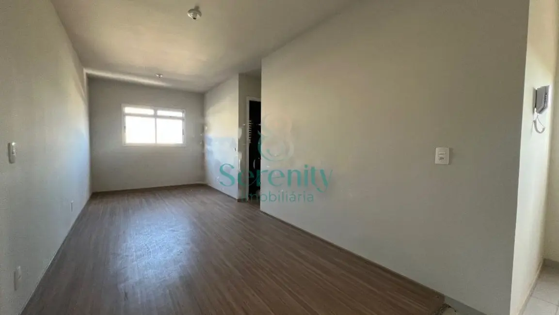 Foto 2 de Apartamento com 2 quartos para alugar, 44m2 em Colinas, Londrina - PR
