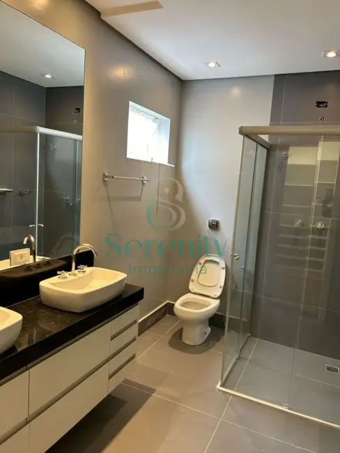 Foto 8 de Casa com 3 quartos para alugar, 198m2 em Vivendas do Arvoredo, Londrina - PR