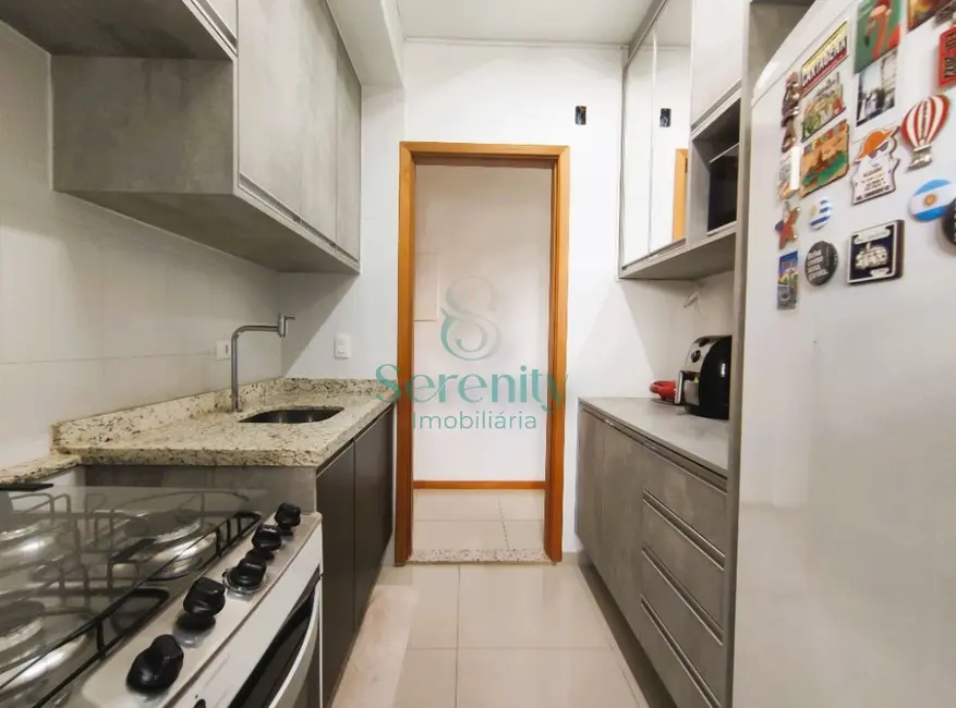 Foto 7 de Apartamento com 3 quartos para alugar, 60m2 em Vitória, Londrina - PR