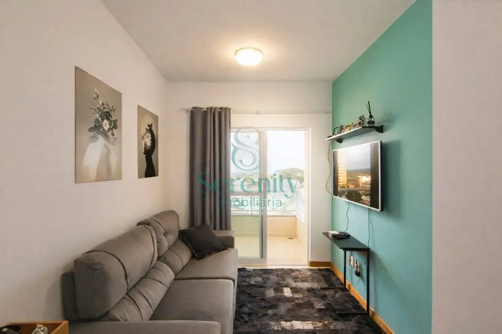 Foto 2 de Apartamento com 3 quartos para alugar, 60m2 em Vitória, Londrina - PR