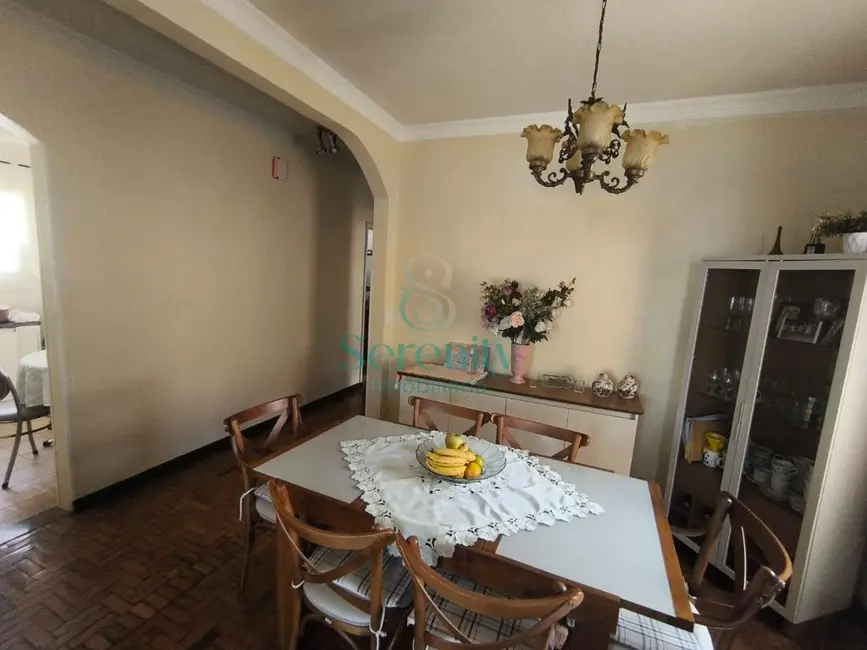 Foto 4 de Casa com 3 quartos à venda, 212m2 em Santa Mônica, Londrina - PR