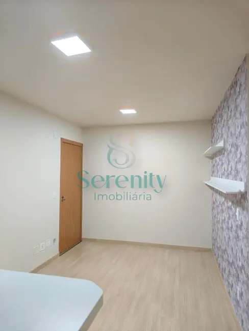 Foto 3 de Apartamento com 2 quartos para alugar, 45m2 em Londrina - PR