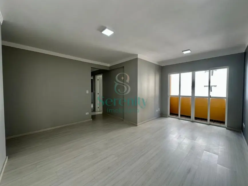 Foto 6 de Apartamento com 3 quartos à venda, 77m2 em Centro, Londrina - PR