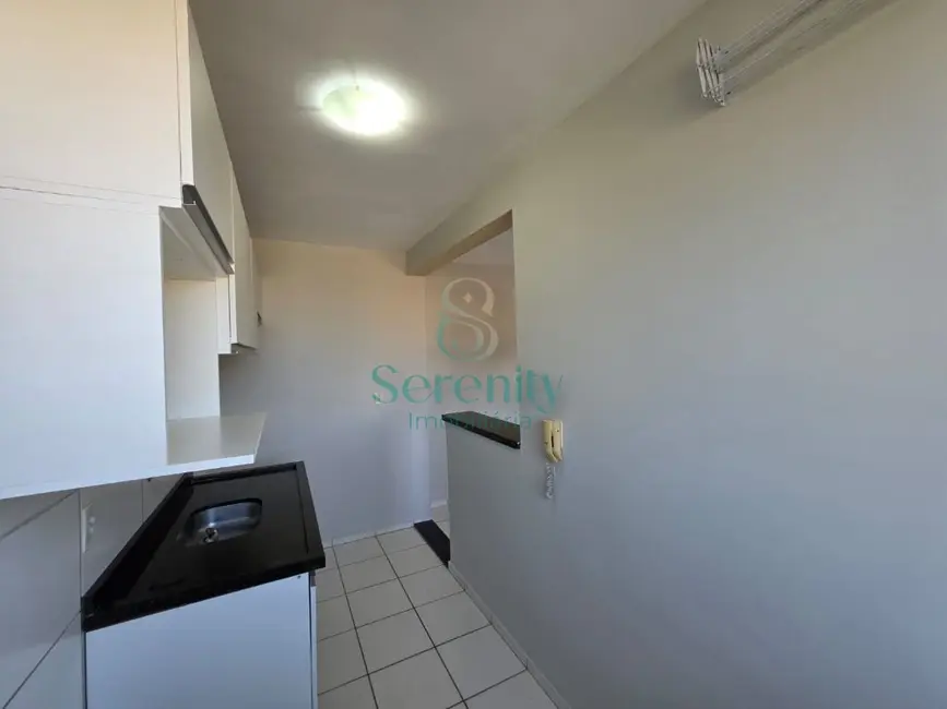 Foto 4 de Apartamento com 2 quartos para alugar, 45m2 em Jardim Jóquei Club, Londrina - PR