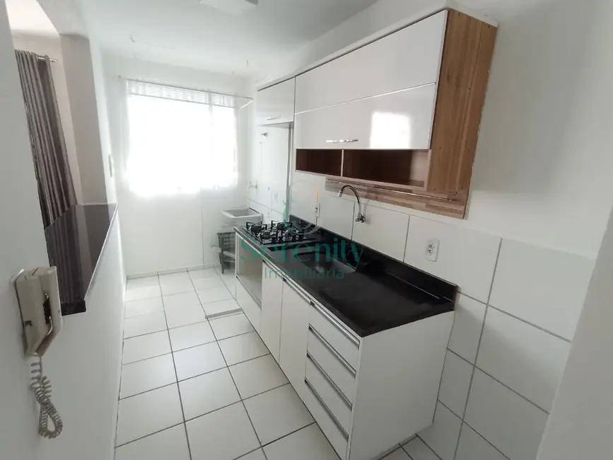 Foto 5 de Apartamento com 2 quartos para alugar, 46m2 em Jardim Jóquei Club, Londrina - PR