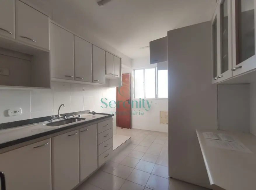 Foto 6 de Apartamento com 3 quartos para alugar, 81m2 em Centro, Londrina - PR