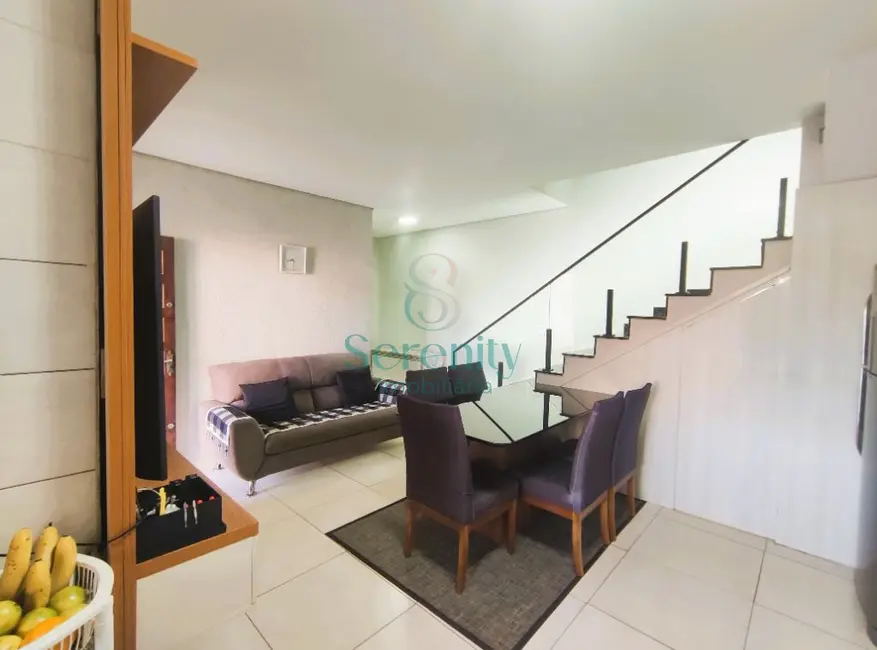Foto 2 de Sobrado com 4 quartos à venda, 215m2 em Residencial Quadra Norte, Londrina - PR