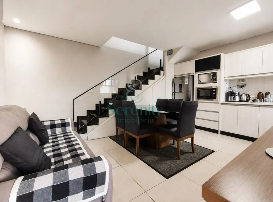 Foto 4 de Sobrado com 4 quartos à venda, 215m2 em Residencial Quadra Norte, Londrina - PR