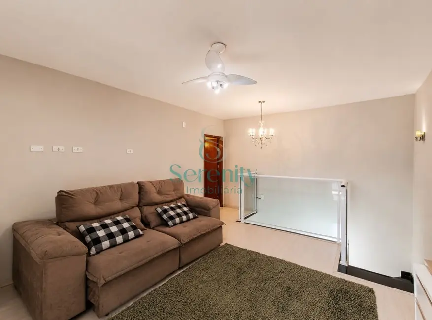 Foto 9 de Sobrado com 4 quartos à venda, 215m2 em Residencial Quadra Norte, Londrina - PR