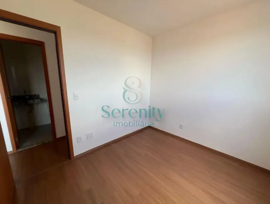 Foto 6 de Apartamento com 2 quartos para alugar, 47m2 em Londrina - PR
