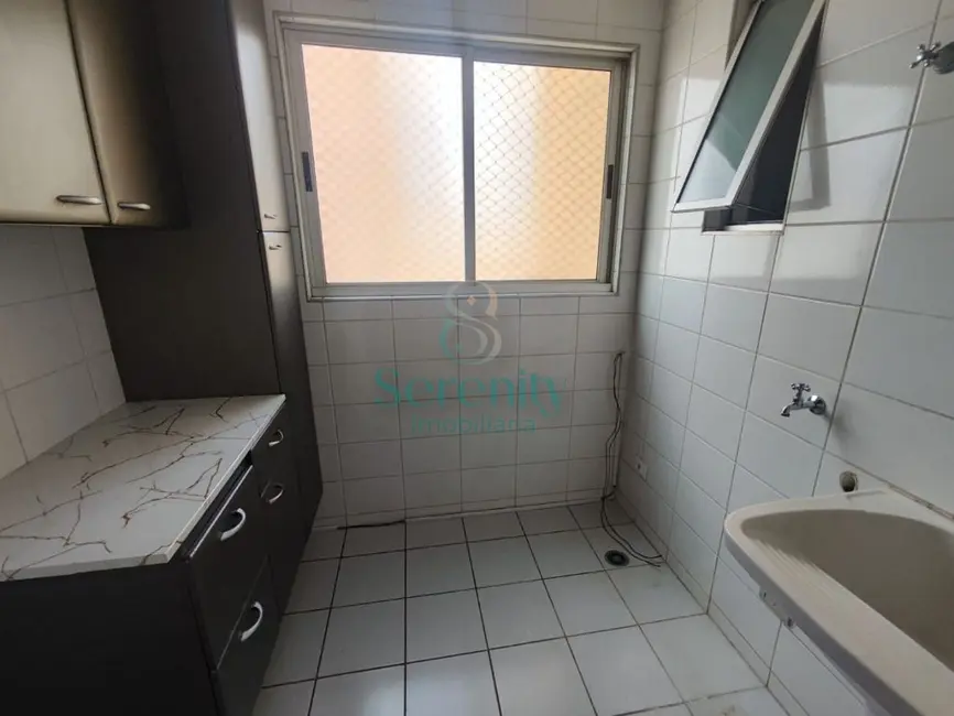 Foto 4 de Apartamento com 3 quartos para alugar, 81m2 em San Remo, Londrina - PR