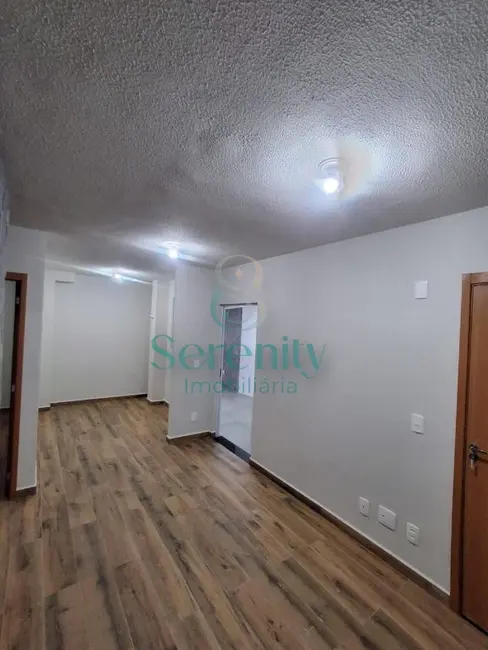 Apartamento com 2 quartos para alugar, 43m2 em Londrina - PR - imagem 2 Foto 2 de Apartamento com 2 quartos para alugar, 43m2 em Londrina - PR