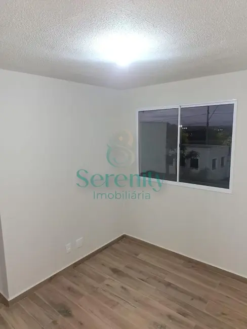 Apartamento com 2 quartos para alugar, 43m2 em Londrina - PR - imagem 8 Foto 8 de Apartamento com 2 quartos para alugar, 43m2 em Londrina - PR