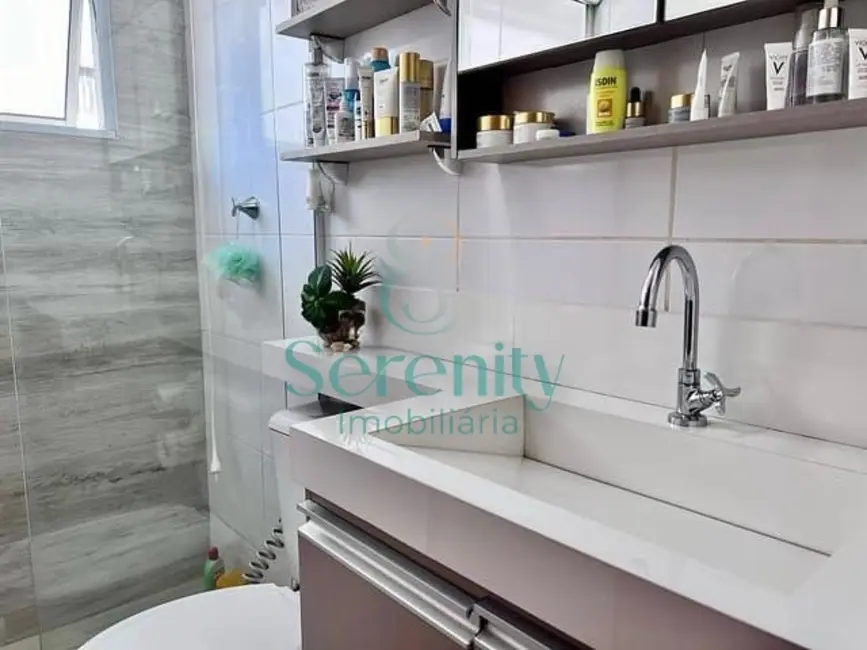 Foto 9 de Apartamento com 2 quartos à venda, 48m2 em Londrina - PR