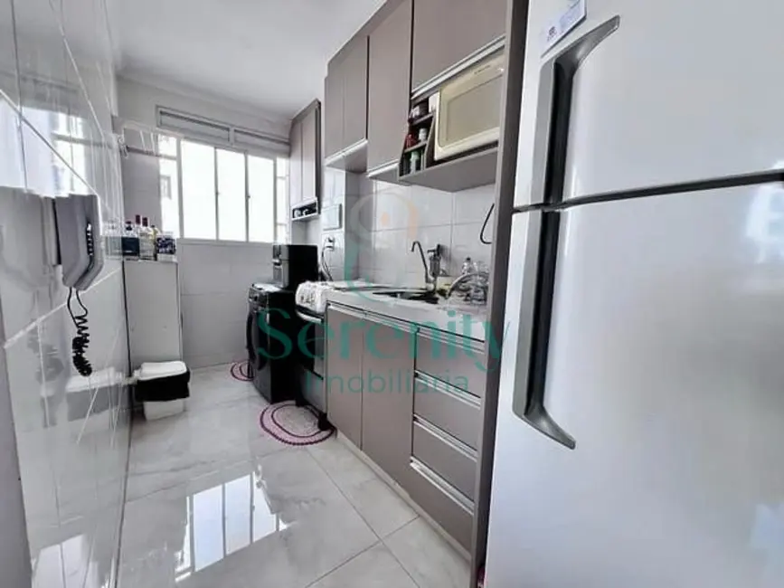 Foto 3 de Apartamento com 2 quartos à venda, 48m2 em Londrina - PR