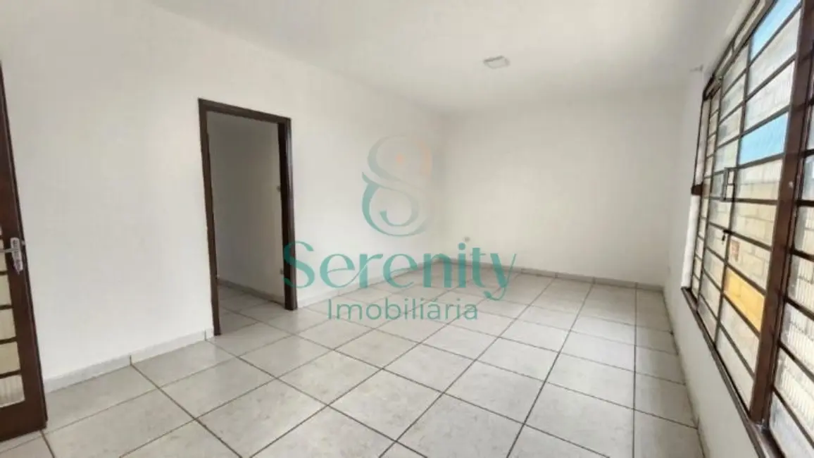 Foto 6 de Casa com 3 quartos para alugar, 157m2 em Guanabara, Londrina - PR