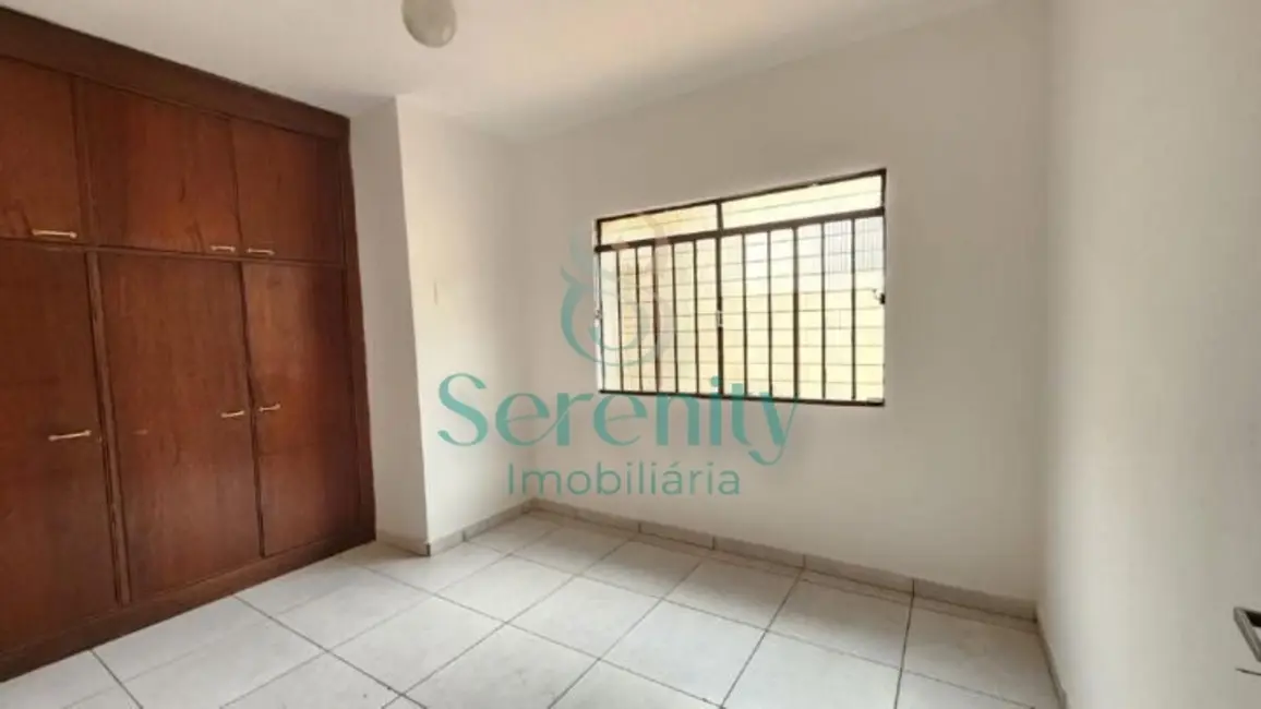 Foto 9 de Casa com 3 quartos para alugar, 157m2 em Guanabara, Londrina - PR