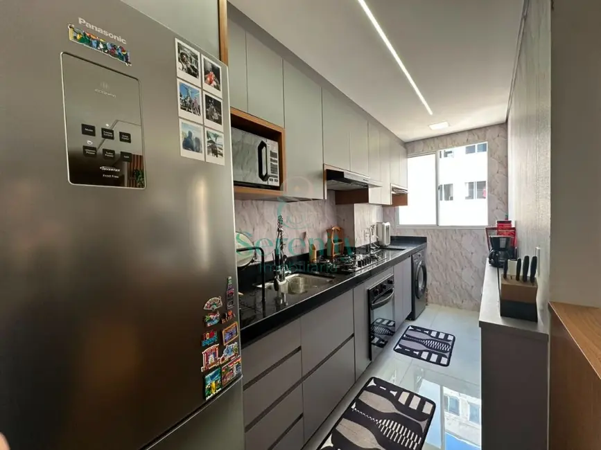 Foto 4 de Apartamento com 2 quartos para alugar, 48m2 em Gleba Fazenda Palhano, Londrina - PR