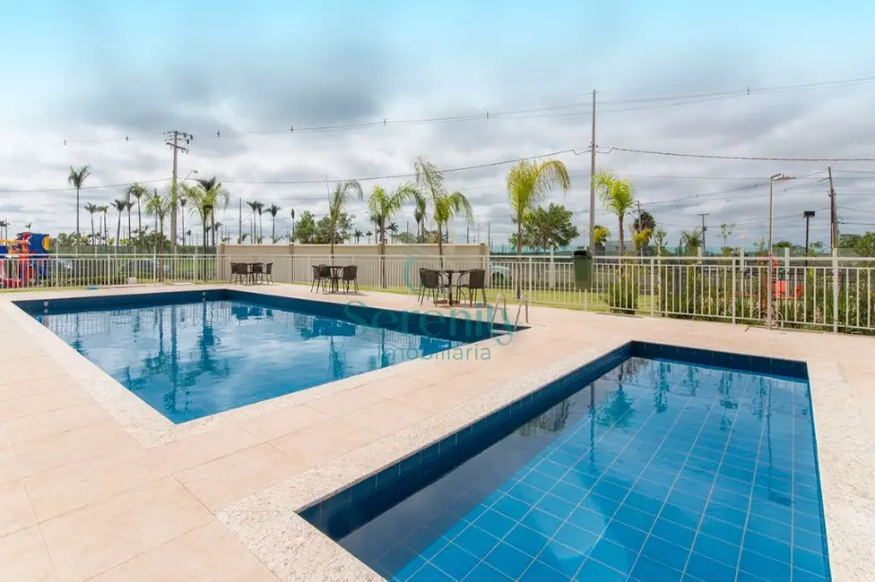 Foto 3 de Apartamento com 2 quartos à venda, 46m2 em Londrina - PR