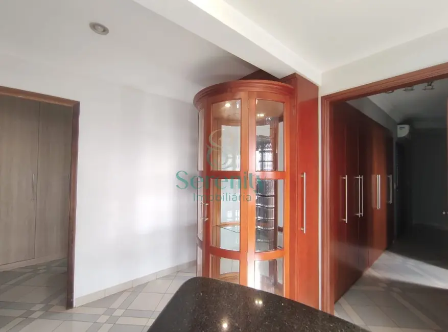 Foto 4 de Apartamento com 2 quartos à venda, 66m2 em Centro, Londrina - PR