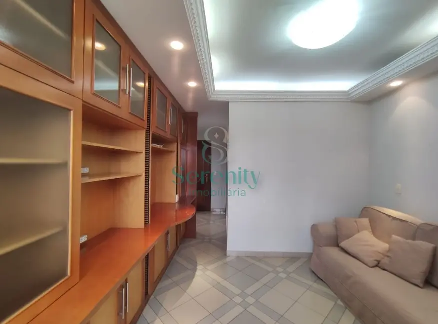 Foto 2 de Apartamento com 2 quartos à venda, 66m2 em Centro, Londrina - PR