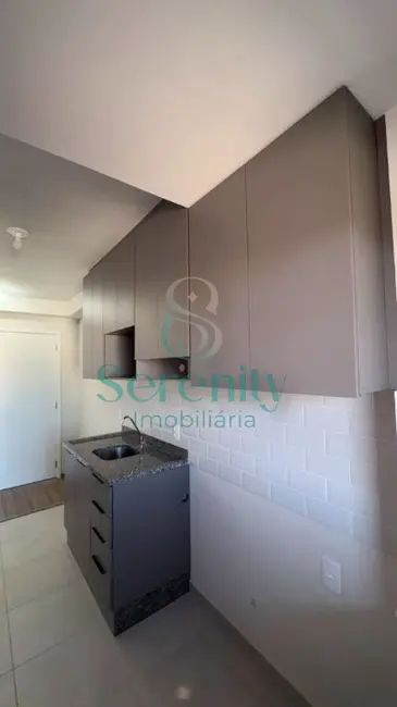 Foto 2 de Apartamento com 3 quartos para alugar, 64m2 em Vale dos Tucanos, Londrina - PR