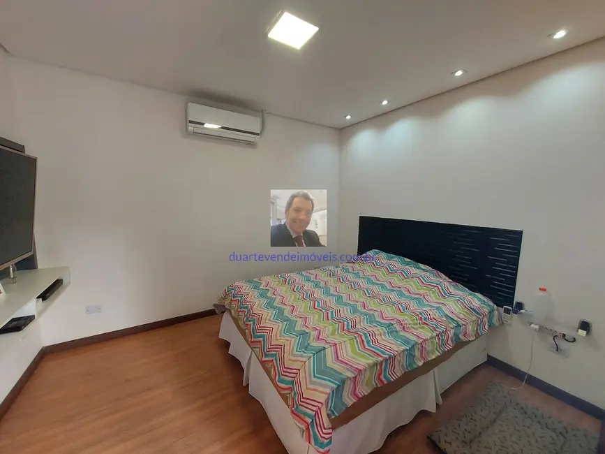 Foto 4 de Casa com 4 quartos à venda, 312m2 em Jardim Atalaia, Cotia - SP