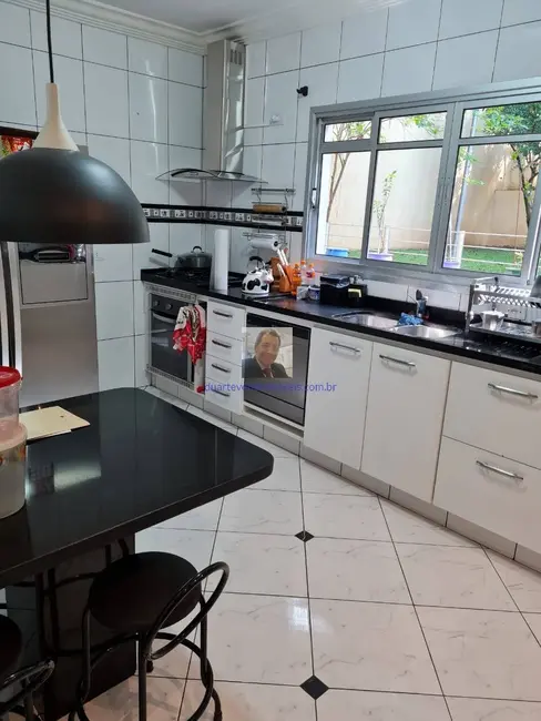 Foto 3 de Casa com 3 quartos à venda, 300m2 em Jardim Atalaia, Cotia - SP