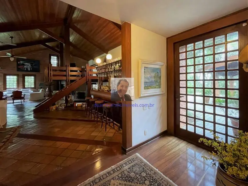 Casa com 4 quartos à venda, 7390m2 em Chácara Santa Lúcia dos Ypes, Carapicuiba - SP - imagem 6 Foto 6 de Casa com 4 quartos à venda, 7390m2 em Chácara Santa Lúcia dos Ypes, Carapicuiba - SP