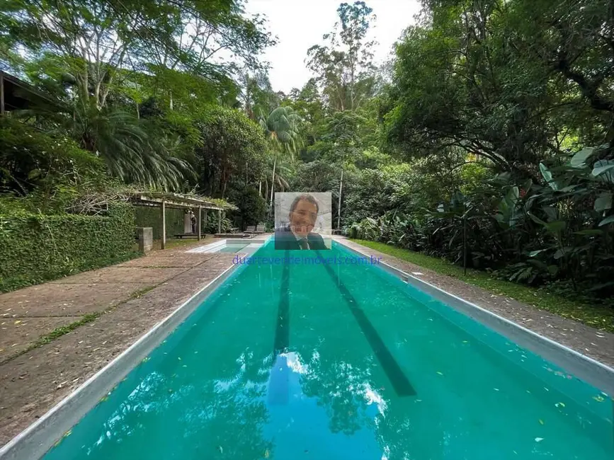 Casa com 3 quartos à venda, 1044m2 em Chácara do Refúgio, Carapicuiba - SP - imagem 3 Foto 3 de Casa com 3 quartos à venda, 1044m2 em Chácara do Refúgio, Carapicuiba - SP