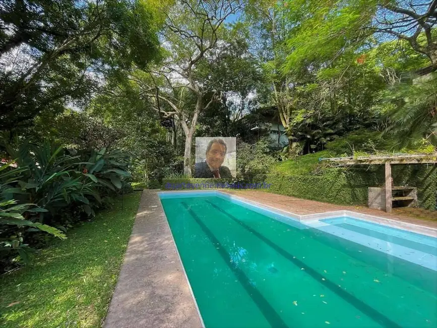 Casa com 3 quartos à venda, 1044m2 em Chácara do Refúgio, Carapicuiba - SP - imagem 2 Foto 2 de Casa com 3 quartos à venda, 1044m2 em Chácara do Refúgio, Carapicuiba - SP