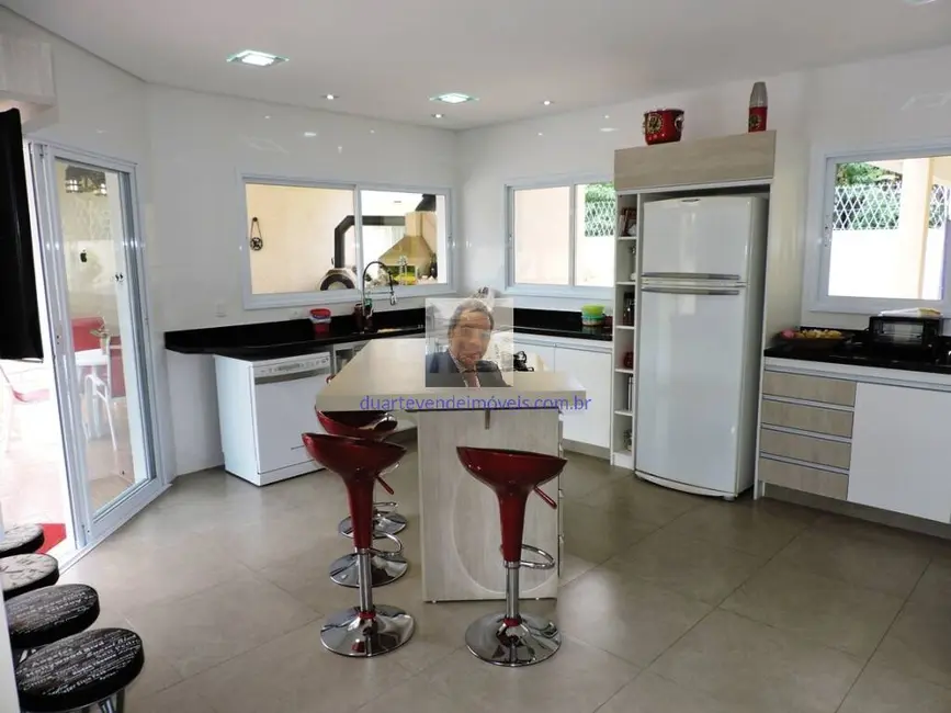 Foto 5 de Casa com 4 quartos à venda, 1296m2 em Chácara de La Rocca, Carapicuiba - SP