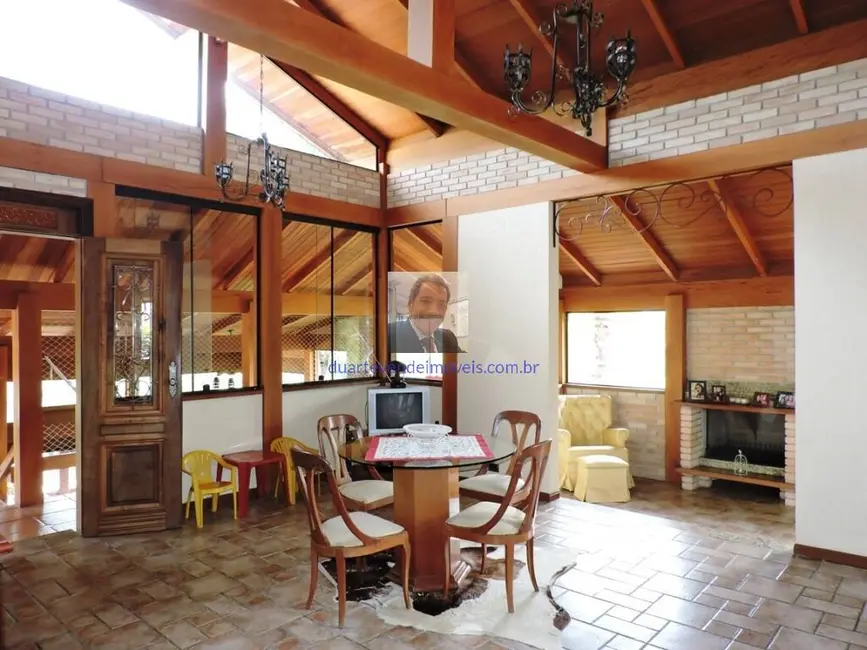 Casa com 5 quartos à venda, 1123m2 em Chácara Vale do Rio Cotia, Carapicuiba - SP - imagem 4 Foto 4 de Casa com 5 quartos à venda, 1123m2 em Chácara Vale do Rio Cotia, Carapicuiba - SP