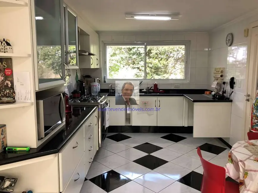 Casa com 4 quartos à venda, 800m2 em Parque Primavera, Carapicuiba - SP - imagem 6 Foto 6 de Casa com 4 quartos à venda, 800m2 em Parque Primavera, Carapicuiba - SP