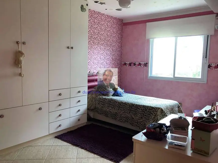 Casa com 4 quartos à venda, 800m2 em Parque Primavera, Carapicuiba - SP - imagem 9 Foto 9 de Casa com 4 quartos à venda, 800m2 em Parque Primavera, Carapicuiba - SP