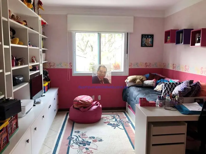 Casa com 4 quartos à venda, 800m2 em Parque Primavera, Carapicuiba - SP - imagem 8 Foto 8 de Casa com 4 quartos à venda, 800m2 em Parque Primavera, Carapicuiba - SP