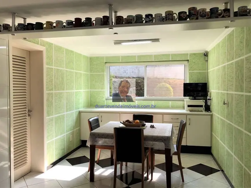 Casa com 4 quartos à venda, 800m2 em Parque Primavera, Carapicuiba - SP - imagem 5 Foto 5 de Casa com 4 quartos à venda, 800m2 em Parque Primavera, Carapicuiba - SP