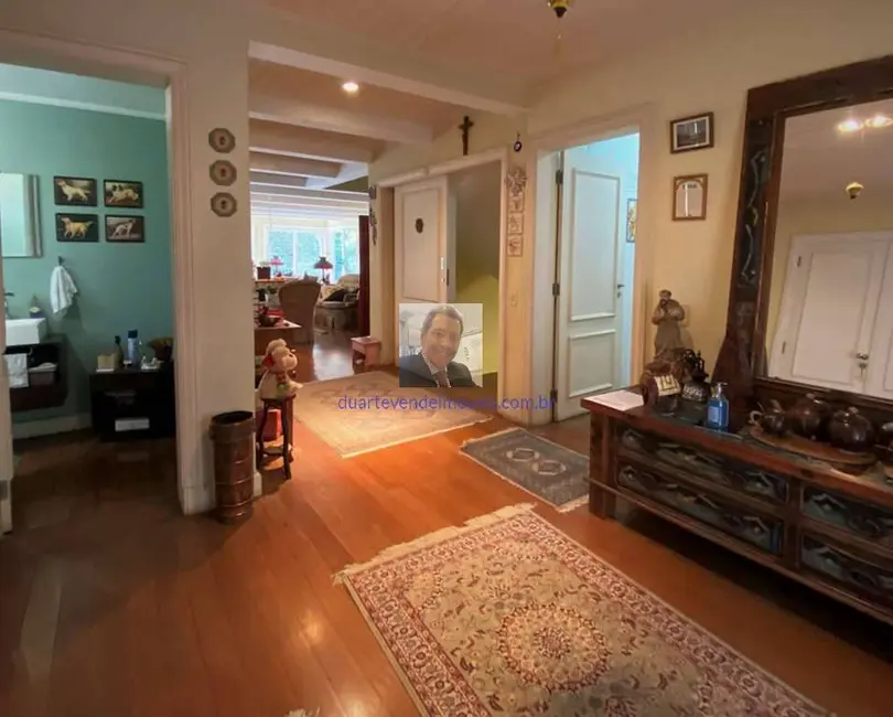 Casa com 4 quartos à venda, 562m2 em Chácara Santa Lúcia dos Ypes, Carapicuiba - SP - imagem 5 Foto 5 de Casa com 4 quartos à venda, 562m2 em Chácara Santa Lúcia dos Ypes, Carapicuiba - SP