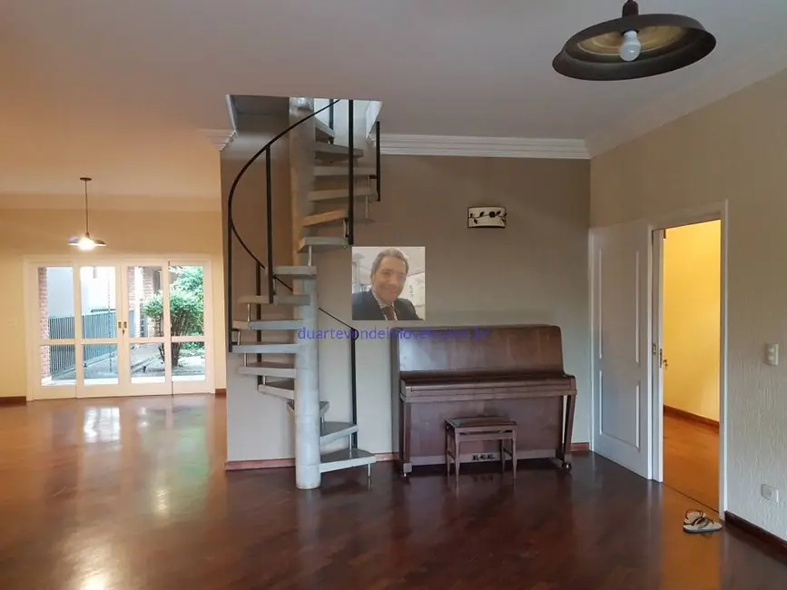 Foto 2 de Casa com 4 quartos à venda, 46m2 em Granja Viana II, Cotia - SP