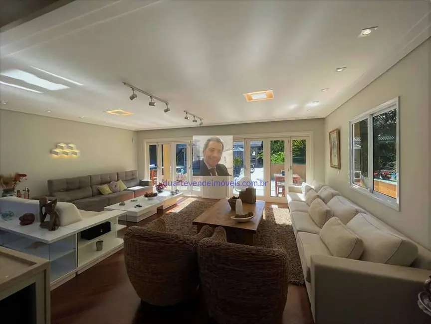 Foto 9 de Casa com 5 quartos à venda, 610m2 em Vila Santo Antônio, Cotia - SP