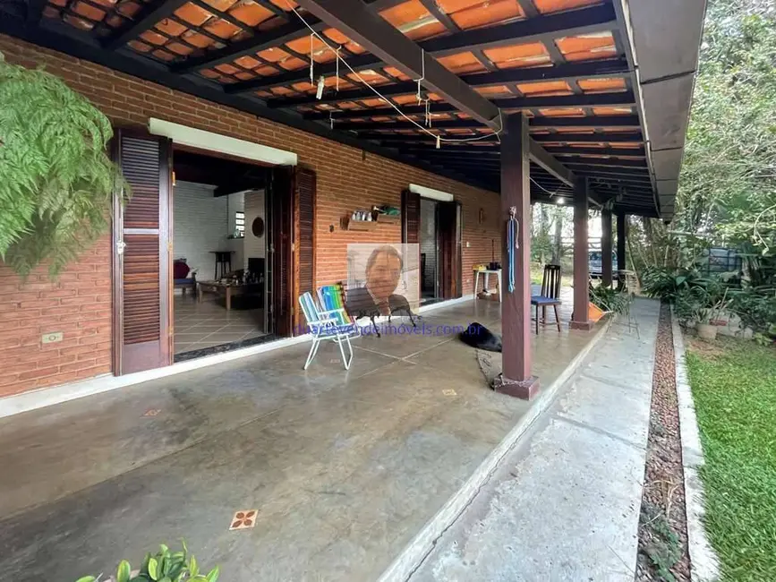 Foto 1 de Chácara com 4 quartos à venda, 210m2 em Jardim Colibri, Cotia - SP