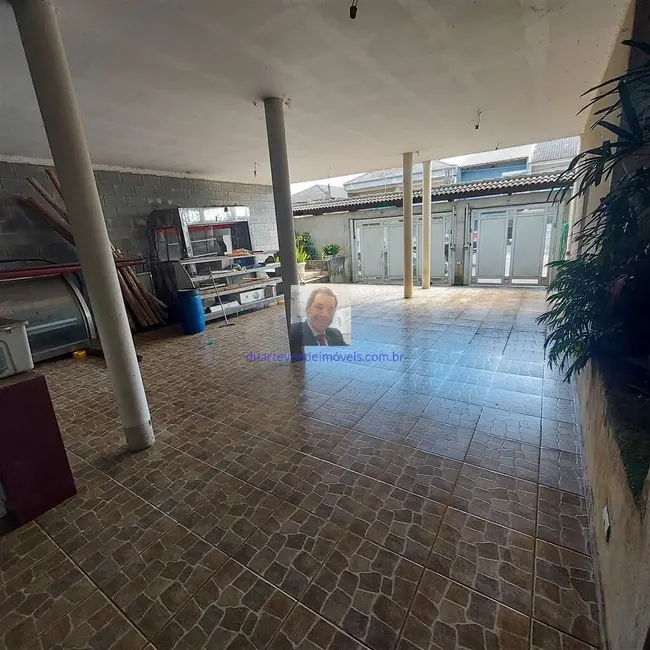 Foto 4 de Casa com 4 quartos à venda, 310m2 em Jardim Rio das Pedras, Cotia - SP