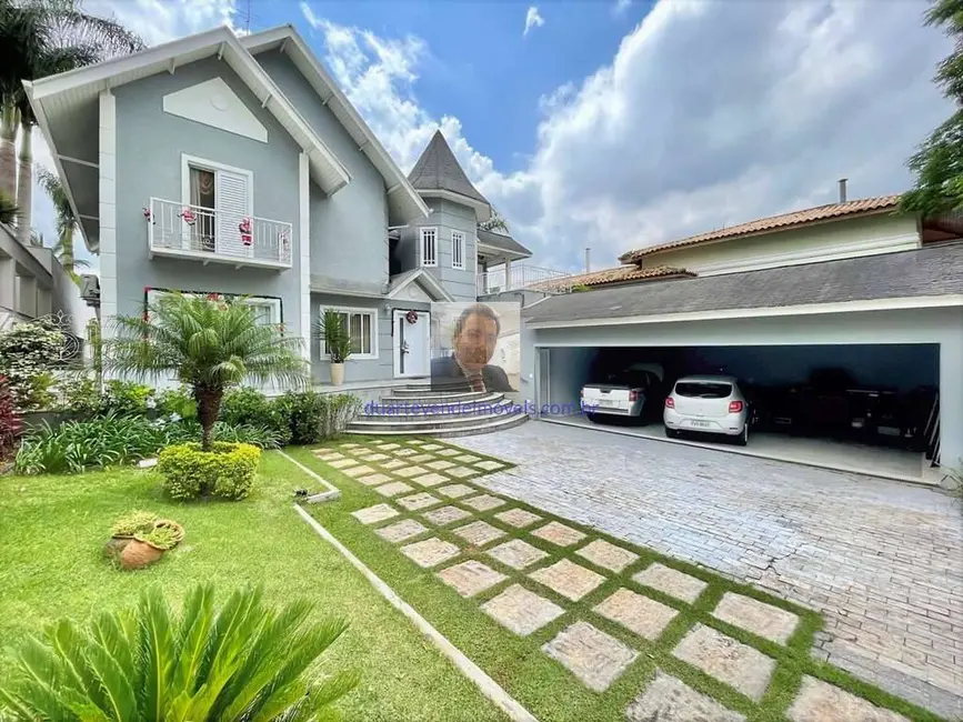 Casa de Condomínio com 4 quartos à venda, 632m2 em São Paulo II, Cotia - SP - imagem 3 Foto 3 de Casa de Condomínio com 4 quartos à venda, 632m2 em São Paulo II, Cotia - SP