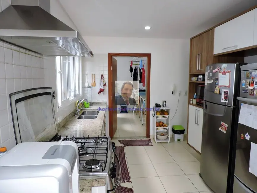 Foto 3 de Casa de Condomínio com 4 quartos à venda e para alugar, 401m2 em Golf Gardens, Carapicuiba - SP