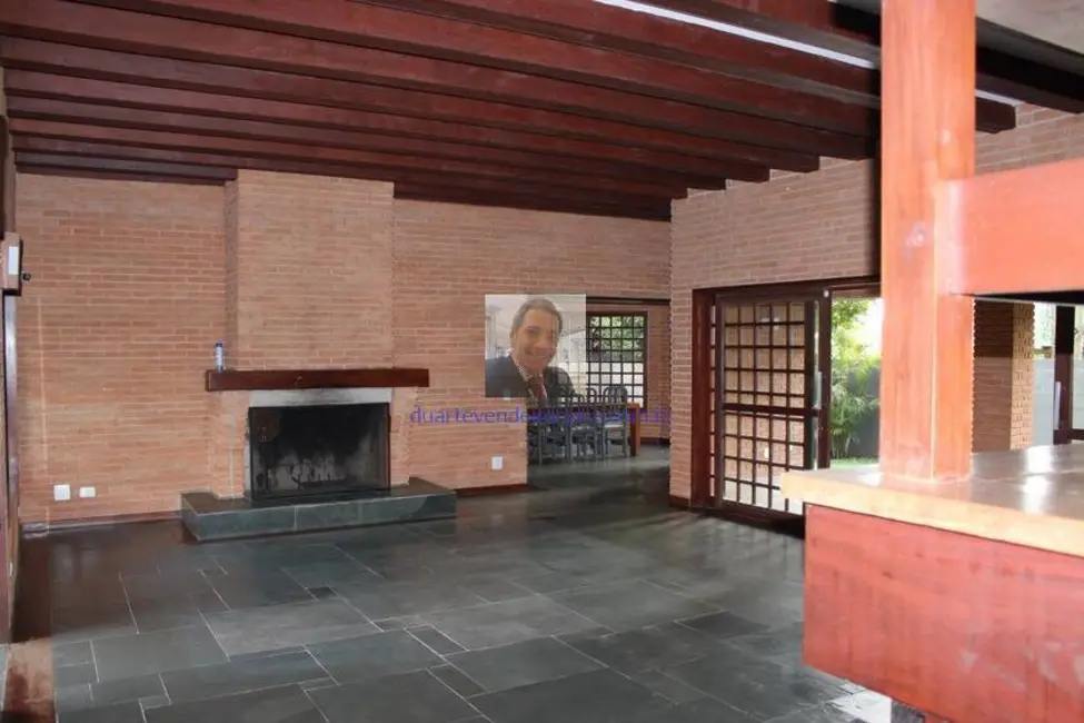 Casa com 3 quartos à venda, 349m2 em Granja Viana, Cotia - SP - imagem 5 Foto 5 de Casa com 3 quartos à venda, 349m2 em Granja Viana, Cotia - SP