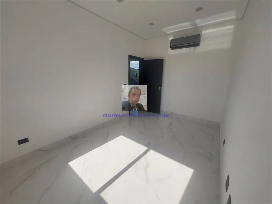 Casa com 4 quartos à venda, 486m2 em Granja Viana, Cotia - SP - imagem 9 Foto 9 de Casa com 4 quartos à venda, 486m2 em Granja Viana, Cotia - SP