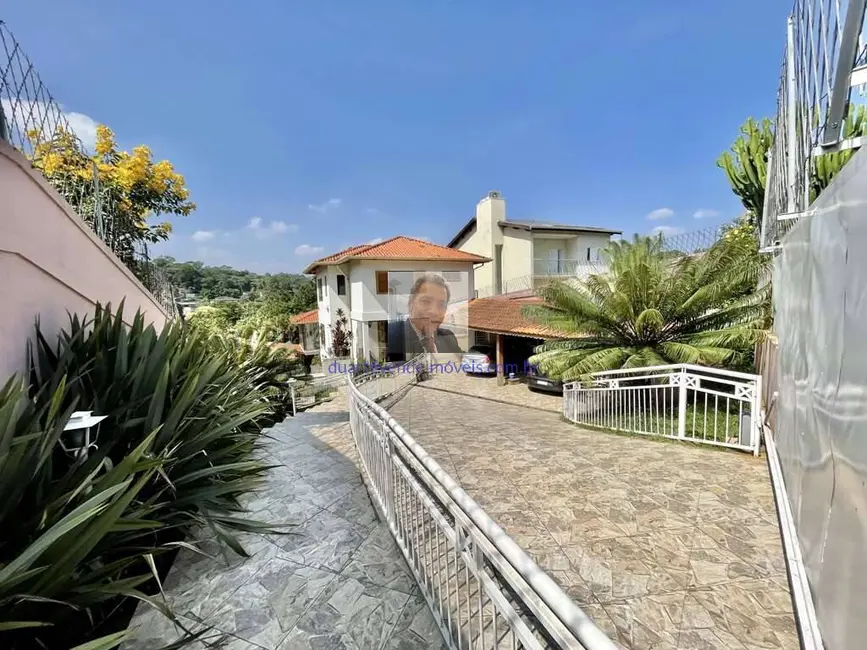 Casa de Condomínio com 3 quartos à venda, 358m2 em Chácara das Paineiras, Carapicuiba - SP - imagem 4 Foto 4 de Casa de Condomínio com 3 quartos à venda, 358m2 em Chácara das Paineiras, Carapicuiba - SP