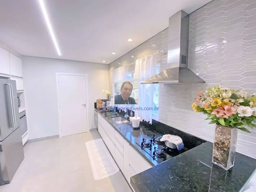 Foto 9 de Casa com 3 quartos à venda, 277m2 em Residencial dos Lagos, Cotia - SP